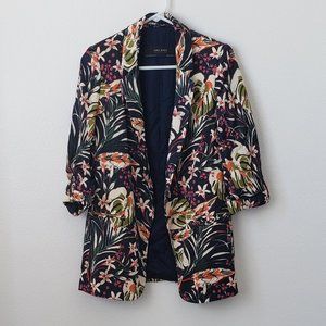 ZARA Floral Blazer Size xs padded  shoulder